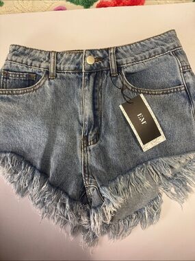 Frayed Hem Light Denim High-Rise Jean Shorts